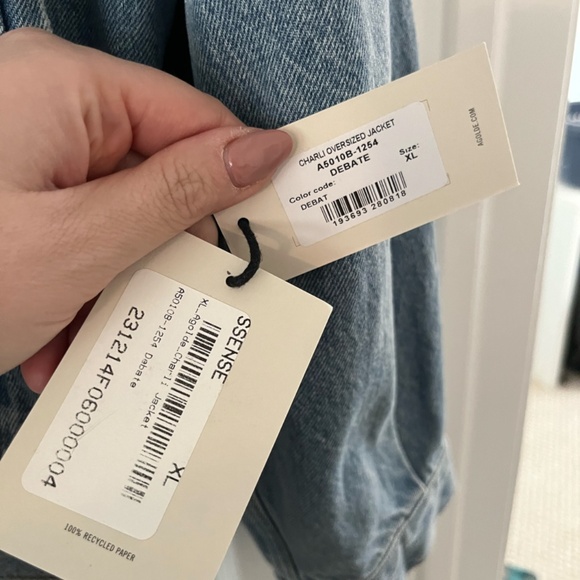 Agolde Light Blue Jean Jacket - Picture 3 of 5